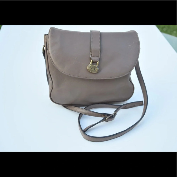 Etienne Aigner cross body bag - Picture 1 of 8